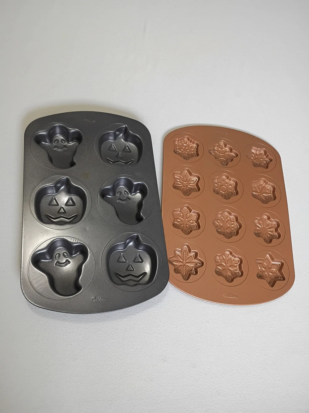 Wilton Non-Stick Holiday Baking Bundle 6-Cavity Halloween & 12-Cavity Snowflakes
